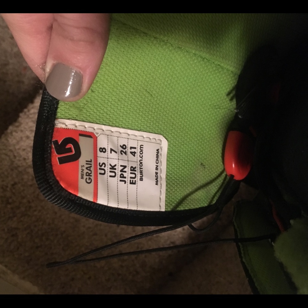 Men’s Burton size 8 Snowboard Boots